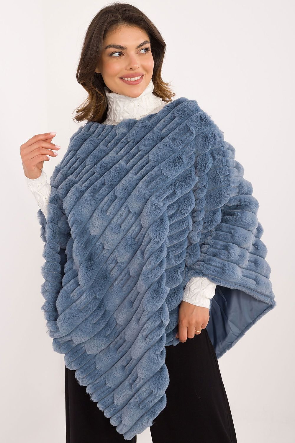 Poncho model 200206